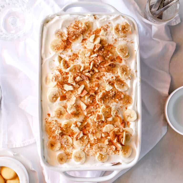 A top view of banana pudding with vanilla wafers.