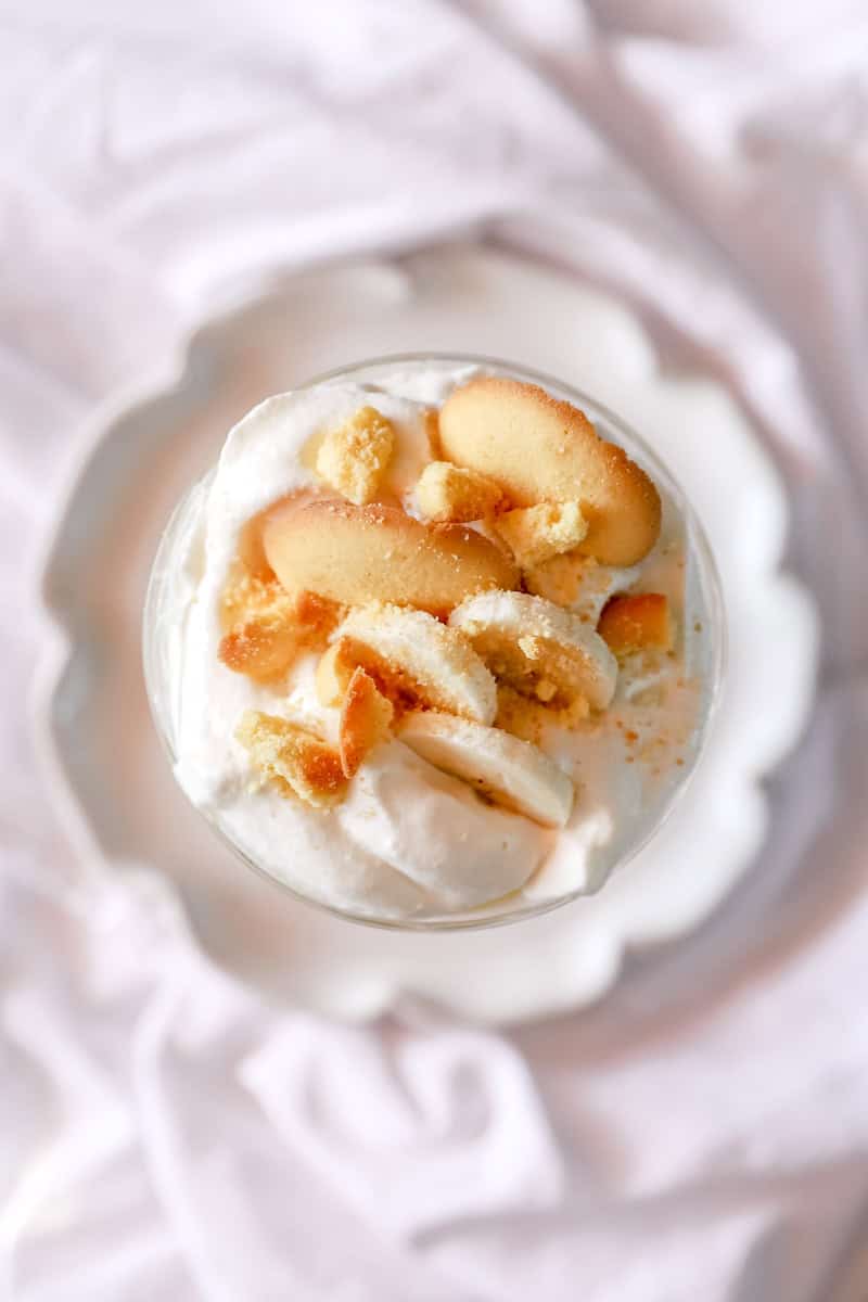 A top view of banana pudding with vanilla wafers.